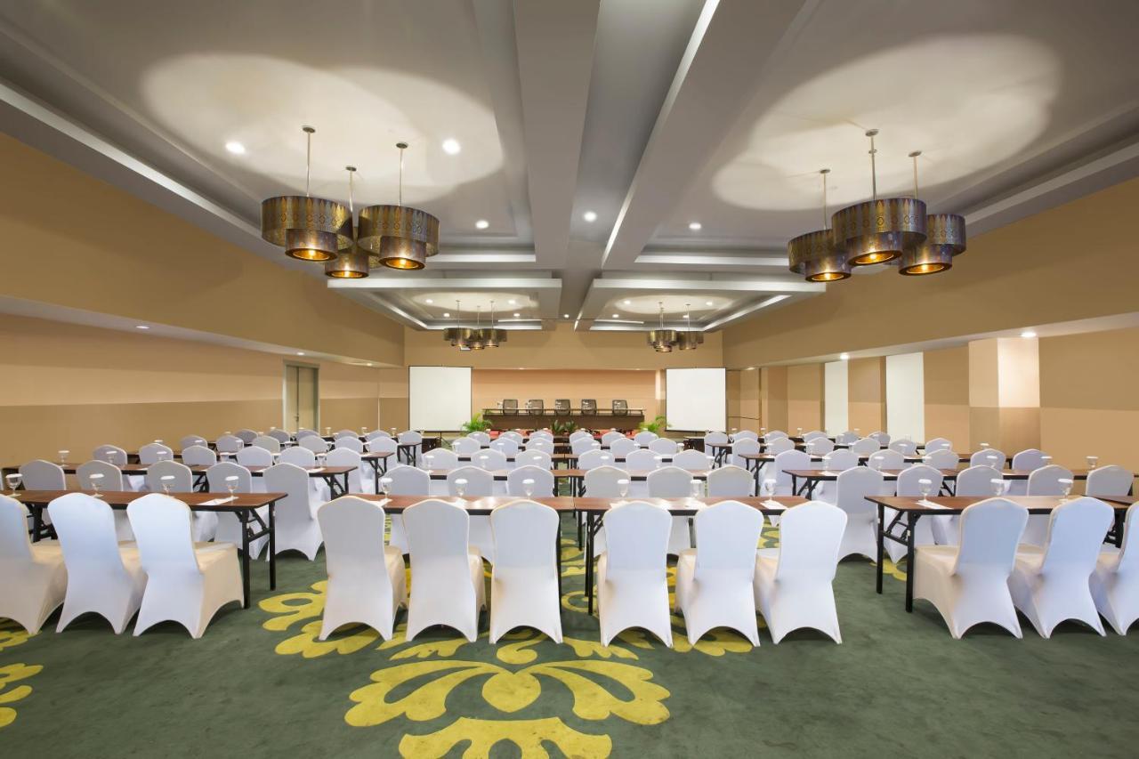 Khas Pekanbaru Hotel Eksteriør bilde