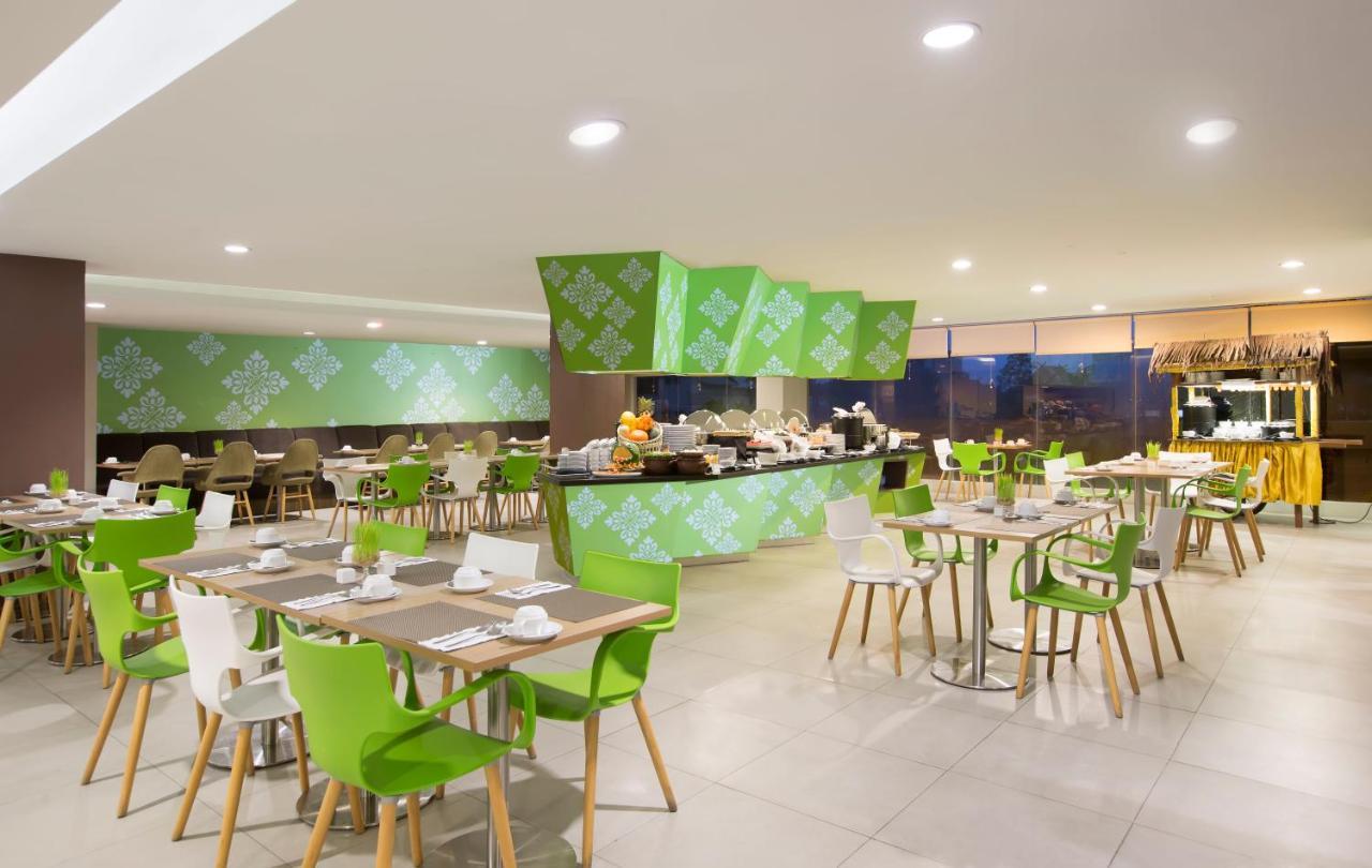 Khas Pekanbaru Hotel Eksteriør bilde